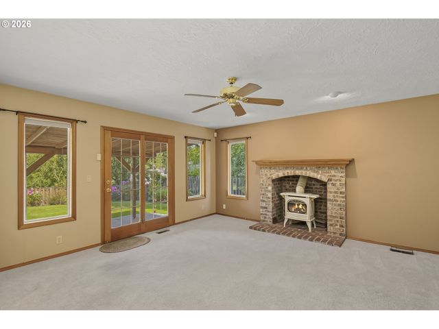 4435 Se 14TH St, Gresham, OR 97080