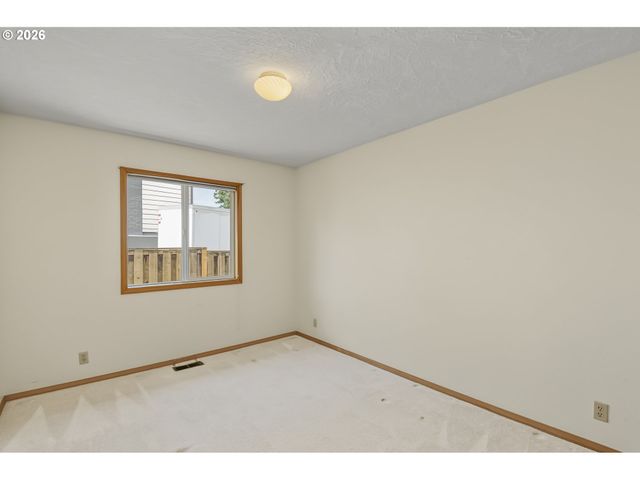 4435 Se 14TH St, Gresham, OR 97080
