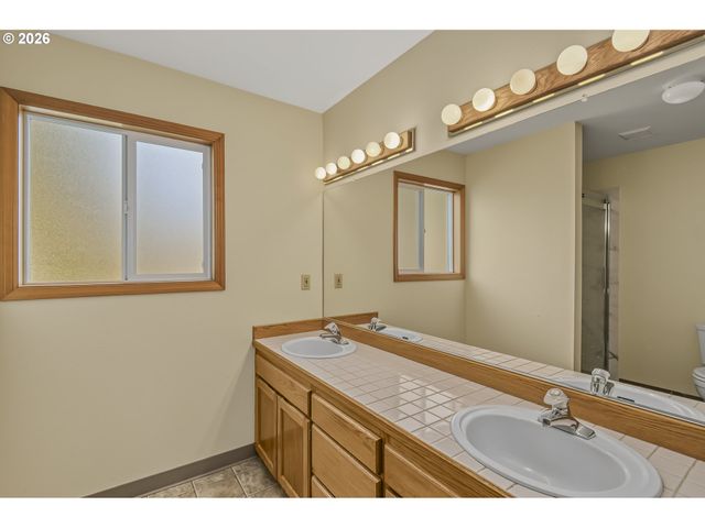 4435 Se 14TH St, Gresham, OR 97080