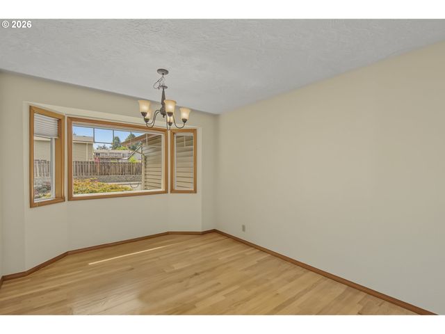 4435 Se 14TH St, Gresham, OR 97080