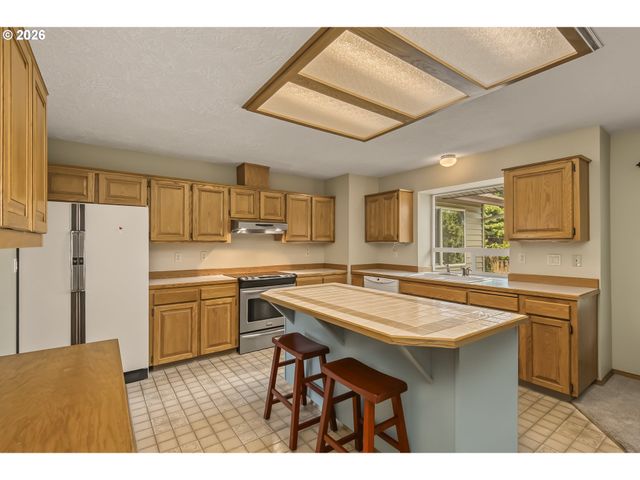 4435 Se 14TH St, Gresham, OR 97080