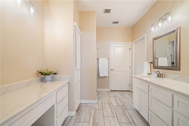 7710 Bison Dr, Corpus Christi, TX 78414