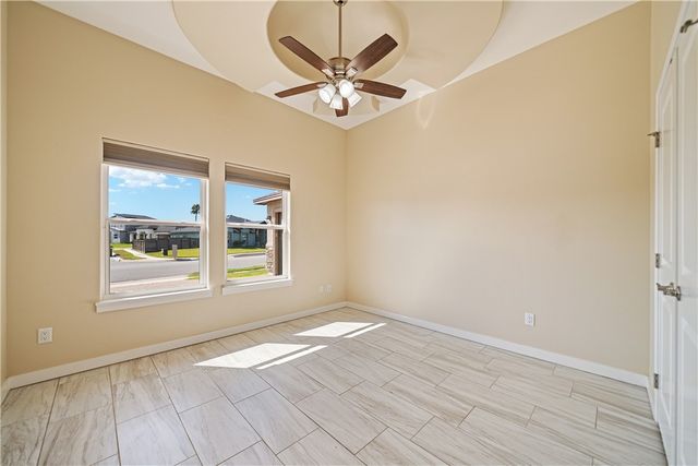 7710 Bison Dr, Corpus Christi, TX 78414