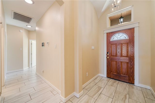 7710 Bison Dr, Corpus Christi, TX 78414