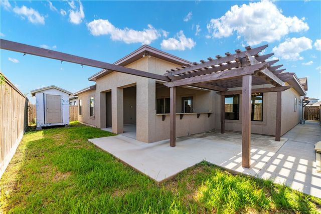 7710 Bison Dr, Corpus Christi, TX 78414
