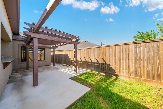 7710 Bison Dr, Corpus Christi, TX 78414