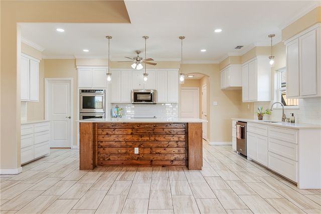 7710 Bison Dr, Corpus Christi, TX 78414