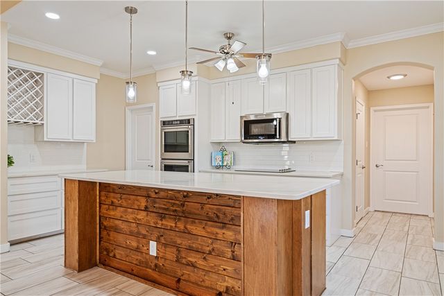 7710 Bison Dr, Corpus Christi, TX 78414