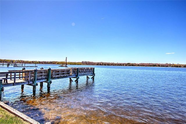 35 Hanson Road, Barrington, RI 02806