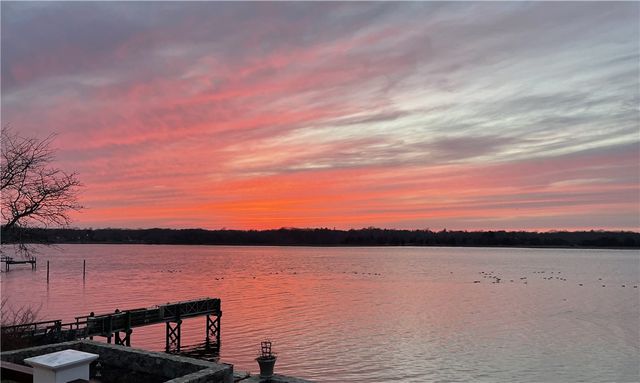35 Hanson Road, Barrington, RI 02806