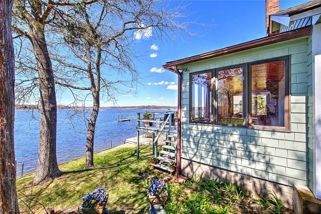 35 Hanson Road, Barrington, RI 02806