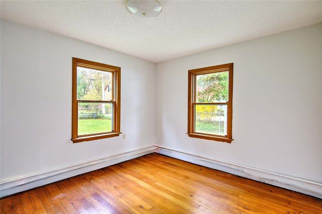 35 Hanson Road, Barrington, RI 02806