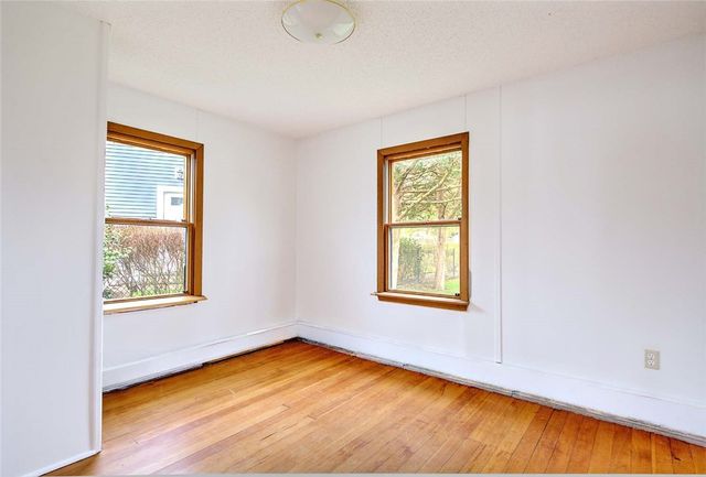 35 Hanson Road, Barrington, RI 02806