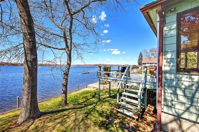 35 Hanson Road, Barrington, RI 02806