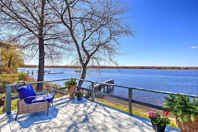 35 Hanson Road, Barrington, RI 02806