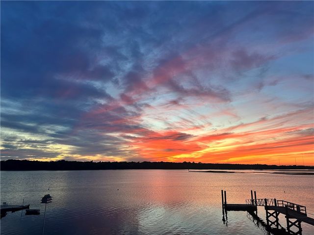 35 Hanson Road, Barrington, RI 02806
