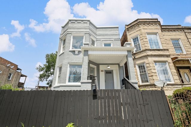 4322 W Jackson Boulevard, Chicago, IL 60624