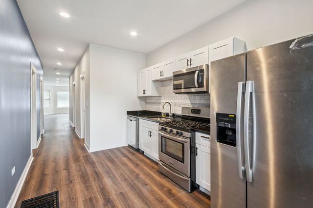 4322 W Jackson Boulevard, Chicago, IL 60624