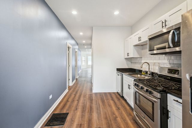 4322 W Jackson Boulevard, Chicago, IL 60624