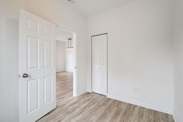 4322 W Jackson Boulevard, Chicago, IL 60624