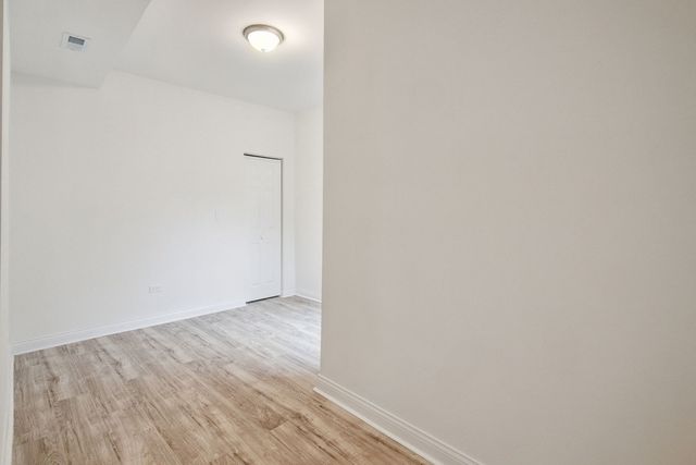 4322 W Jackson Boulevard, Chicago, IL 60624