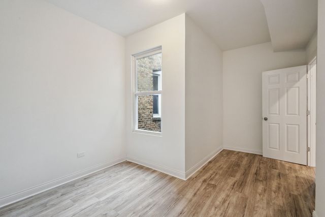 4322 W Jackson Boulevard, Chicago, IL 60624