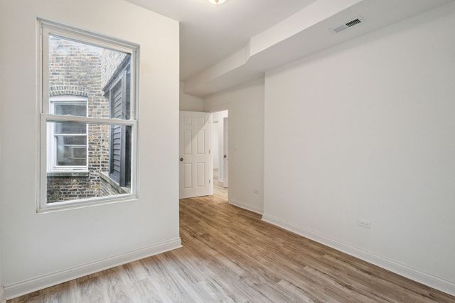 4322 W Jackson Boulevard, Chicago, IL 60624
