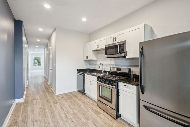 4322 W Jackson Boulevard, Chicago, IL 60624