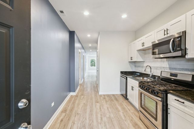 4322 W Jackson Boulevard, Chicago, IL 60624