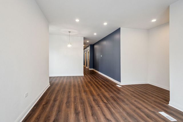 4322 W Jackson Boulevard, Chicago, IL 60624