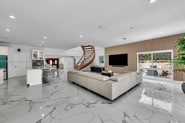 1700 Cleveland Rd, Miami Beach, FL 33141