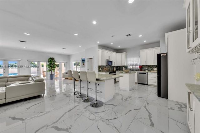 1700 Cleveland Rd, Miami Beach, FL 33141