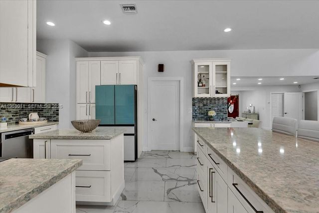 1700 Cleveland Rd, Miami Beach, FL 33141