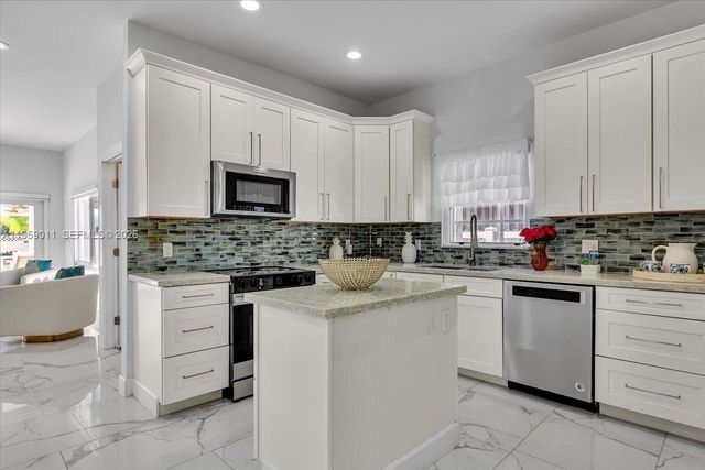 1700 Cleveland Rd, Miami Beach, FL 33141