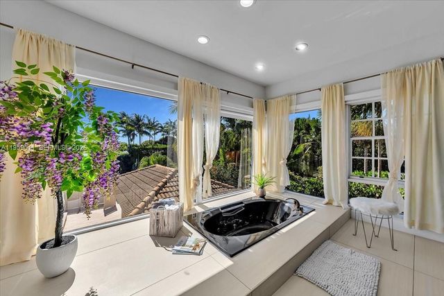 1700 Cleveland Rd, Miami Beach, FL 33141