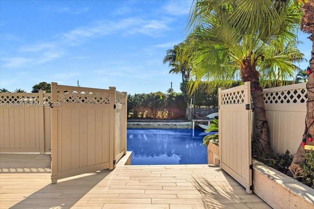 1700 Cleveland Rd, Miami Beach, FL 33141