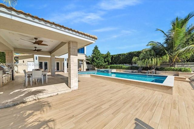 1700 Cleveland Rd, Miami Beach, FL 33141