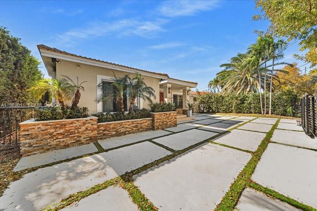 1700 Cleveland Rd, Miami Beach, FL 33141