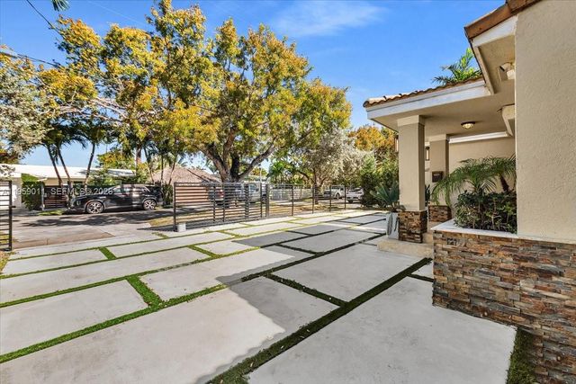 1700 Cleveland Rd, Miami Beach, FL 33141