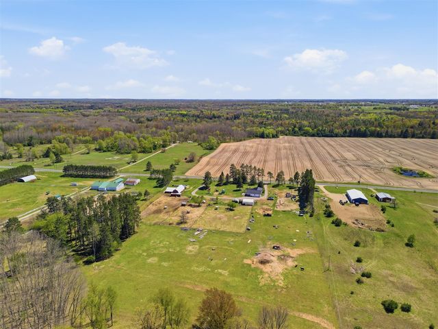 12686 Buchanan Road, Stanwood, MI 49346