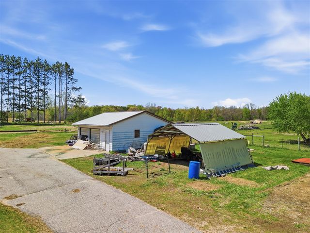 12686 Buchanan Road, Stanwood, MI 49346