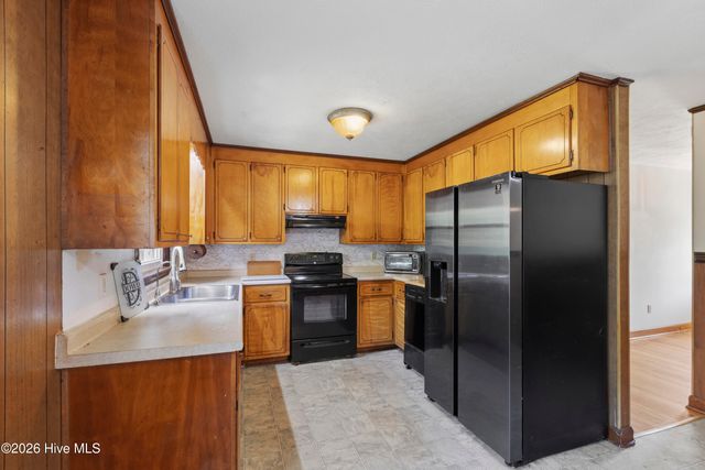 6947 Beaver Dam Road, Stedman, NC 28391