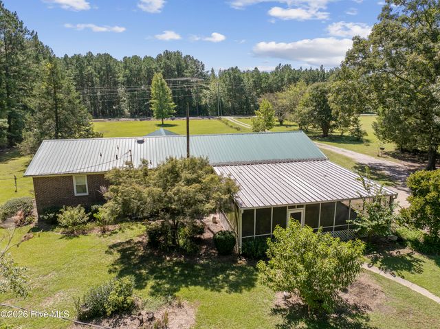 6947 Beaver Dam Road, Stedman, NC 28391