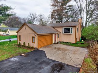 8360 Arlis Street, Commerce Charter Township, MI 48382