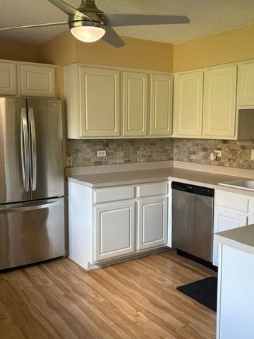 9840 W 153rd Street 1NE, Orland Park, IL 60462
