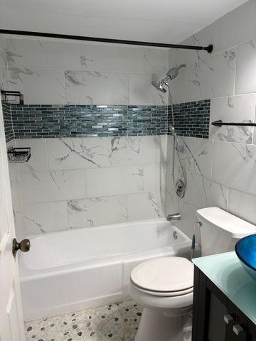 9840 W 153rd Street 1NE, Orland Park, IL 60462