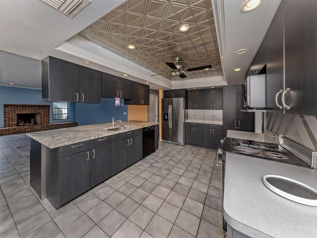 4361 WHISPERING WOODS PLACE, Sarasota, FL 34233