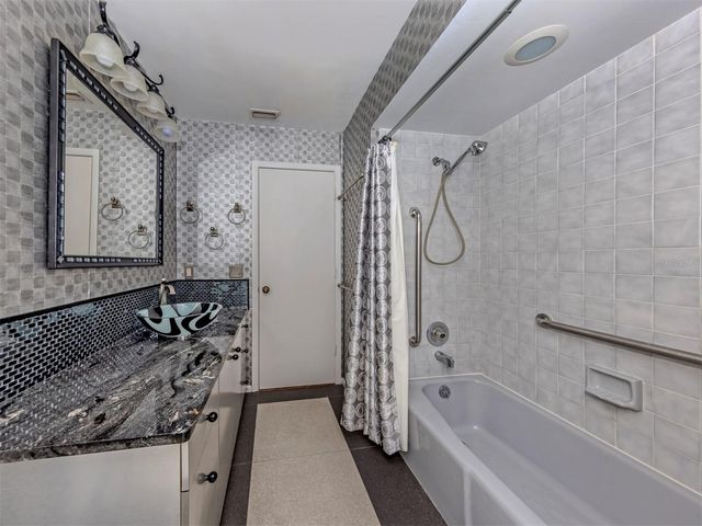 4361 WHISPERING WOODS PLACE, Sarasota, FL 34233