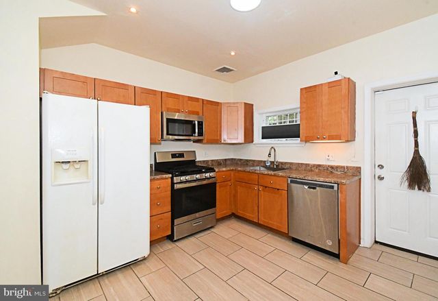 333 N HOLLY ST, Philadelphia, PA 19104