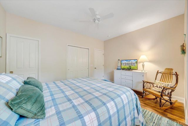 335 S Pointe Shore Drive 303, Moneta, VA 24121